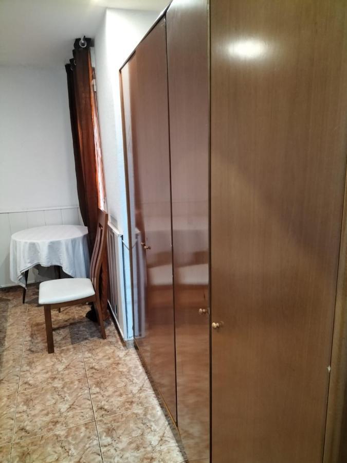 Habitacion Tranquila Y Familiar Madrid Exteriör bild