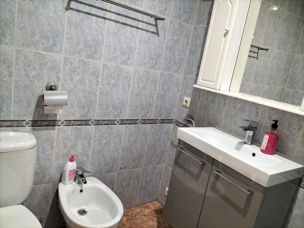 Habitacion Tranquila Y Familiar Madrid Exteriör bild